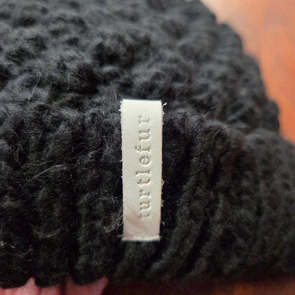 Turtle Fur Black Knit Pom-Pom Beanie Lined Size Adult - Picture 4 of 8